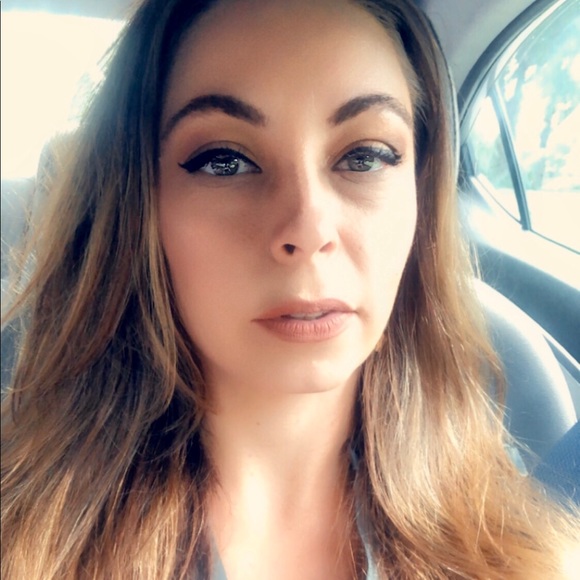 Meet your Posher, Angela - Picture 3 of 16